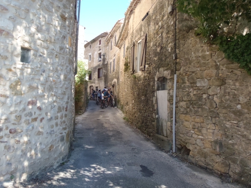 Village Camps International Summer Camp Ard&egrave;che, France 2019-07-26 https://www.villagecamps.com/journals_admin/images/634-8-05-07-2013.jpg lossless (27).jpg
